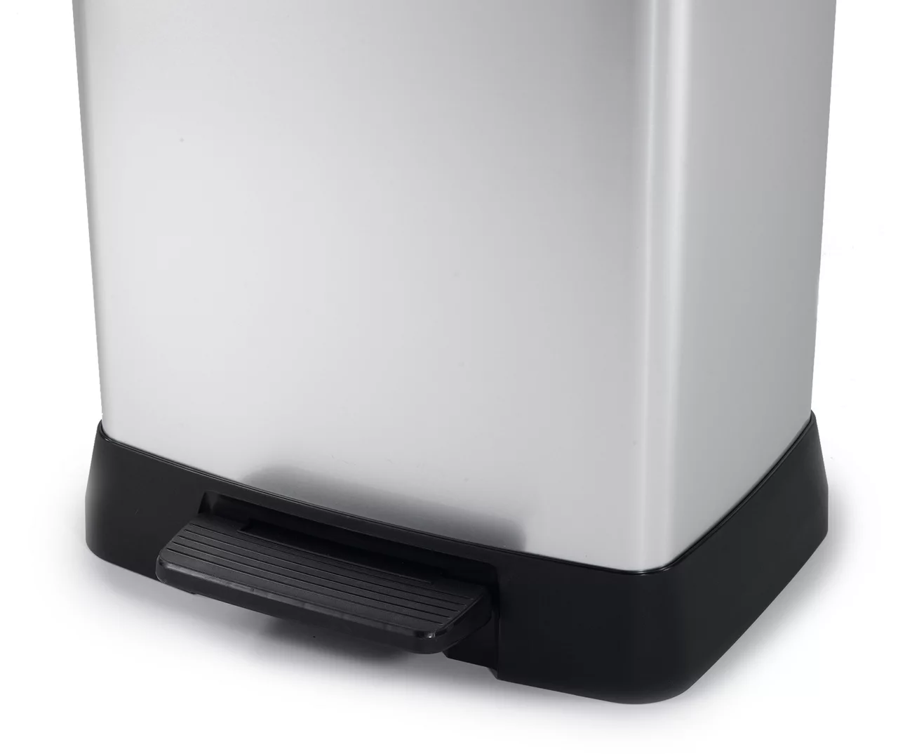 Curver Deco 30-Liter Step-On Wastebasket - Image 9